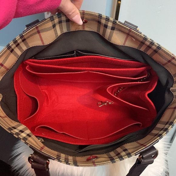 ❌SOLD❌Authentic Burberry large canvas and leather tote w free insert shaper - Picture 14 of 17